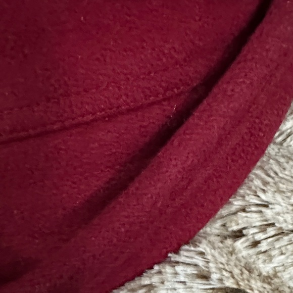 Stylish Burgundy Bucket Hat - Picture 6 of 7